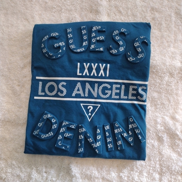 Guess - 3D Logo Short Sleeves Tee - Picture 13 of 14